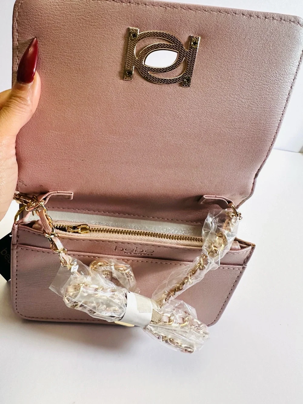 NWT BEBE Jacari Iridescent Mauve Quilted Charm Crossbody Bag ✨